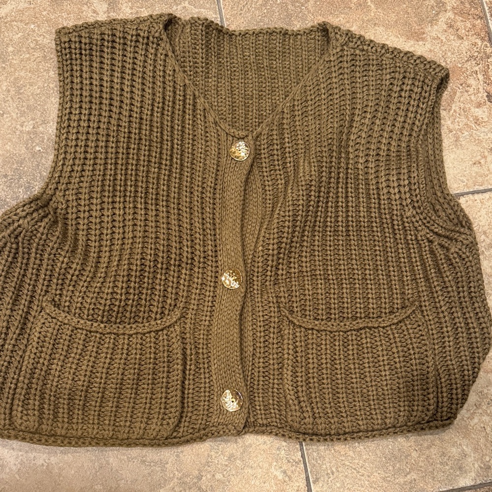 SHEIN Olive V-Neck Sweater Vest